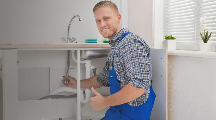 Expert burst pipe repair services in Inglis, FL